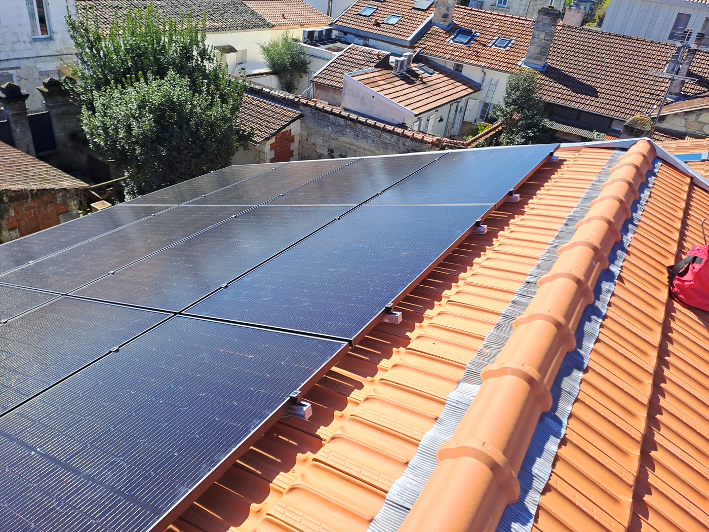 Clarence ÉNERGIES - Réalisations panneaux photovoltaïques sud Gironde Clarence ÉNERGIES - Réalisations panneaux photovoltaïques sud Gironde